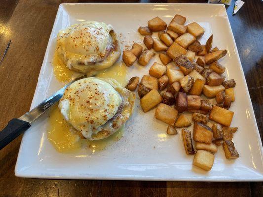 Eggs Benedict