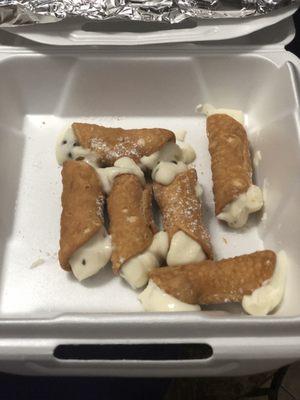 Cannolis