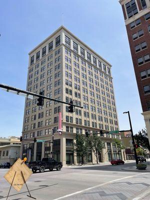 Ambassador Hotel Wichita, Autograph Collection