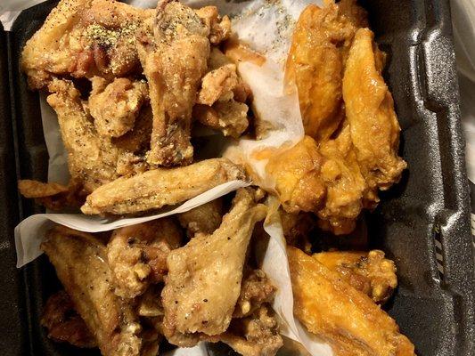 Lemon pepper wet, lemon pepper dry, Buffalo wings 30 piece