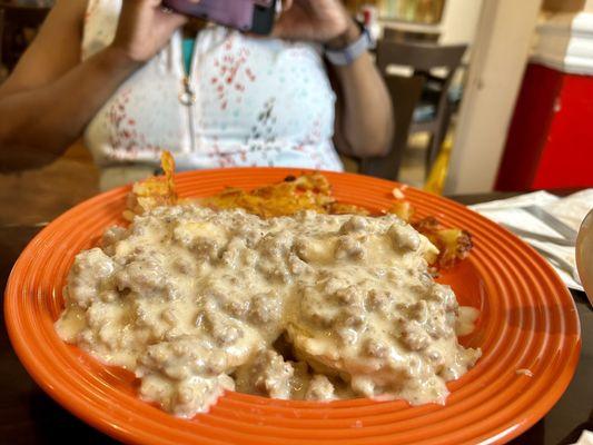 Biscuits & gravy