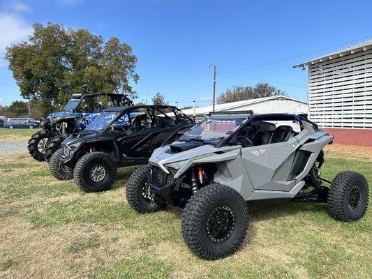 Off-road rigs clean