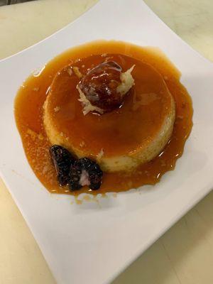 Flan de queso y coco caramelizado