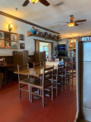 Dining room and decorations.