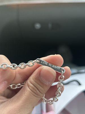 The completely off centered front side of bracelet. Machine is clearly not working properly.