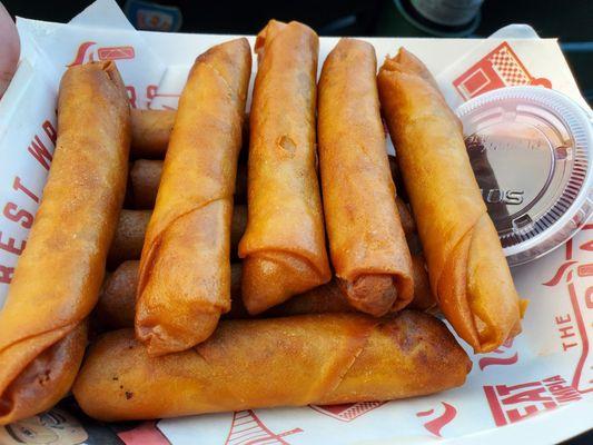 Bacon cheeseburger lumpia