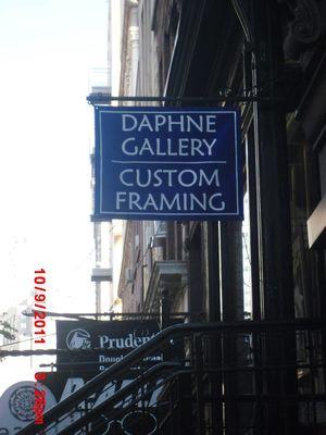 Daphne art store front