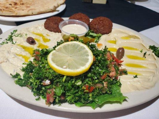 Falafel platter