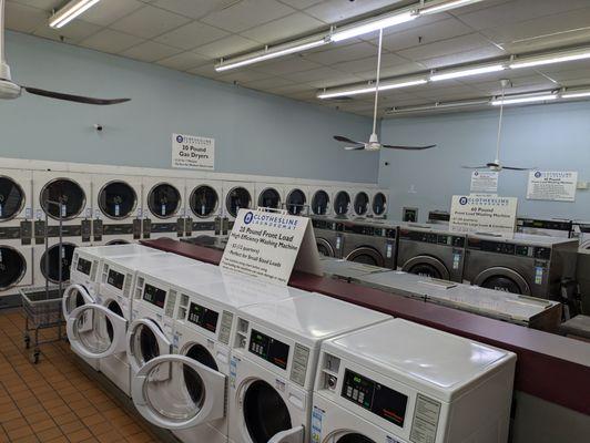 Clothesline Laundromat, Wadsworth