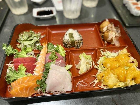 9 Pieces Sashimi Lunch Bento Box