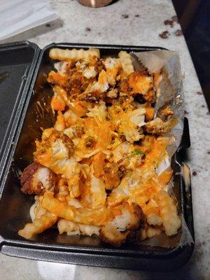 The buffalo sauce fries or whatever tf! Dry ass chicken and stale dry ass french fries!