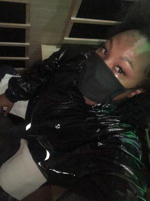 Sauna treatment with sauna suit