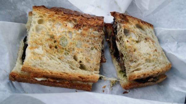 Portobello Mushroom & Mozzarella Sandwich $8  So yummy!