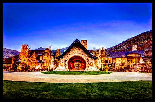 Van Duyn Astor Veiai and Li (VAVL) Utah Real Estate Team 801.278.7000 of Signature Real Estate Utah serving Park City and Deer Valley.