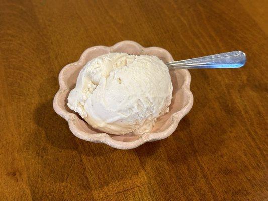 Ginger ice cream