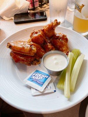 CHICKEN WINGS