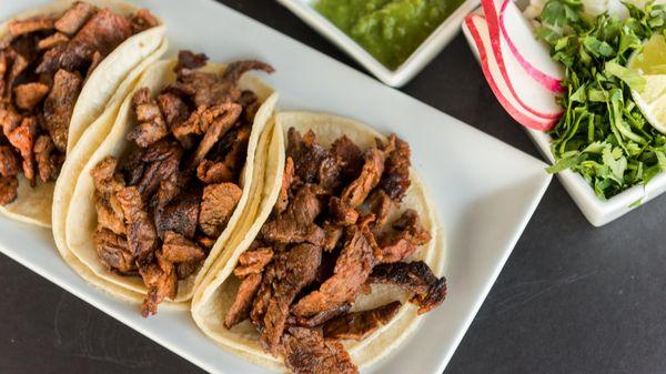 Tacos de carne asada