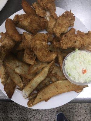 Calabash chicken plate with fries