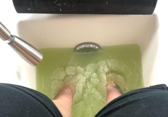 CBD Jelly Pedicure