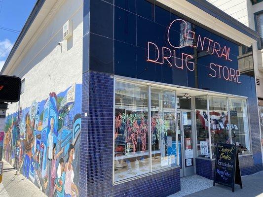 Central Drug Store