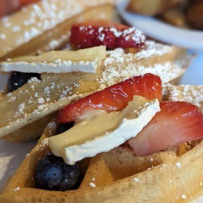 Waffles with brie