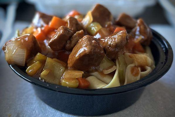 Braised beef noodles