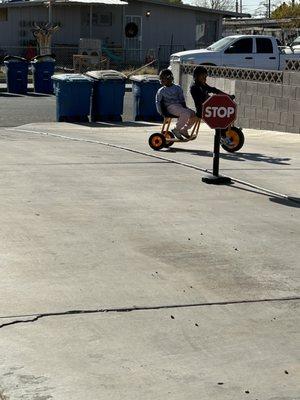 LEARNING SAFETY SIGNS ON A RIDE