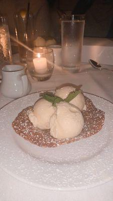 Vanilla Gelato Cookie Bowl