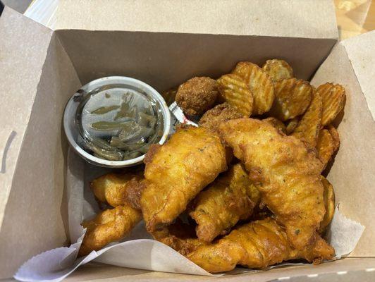 Fish and chips with green beans