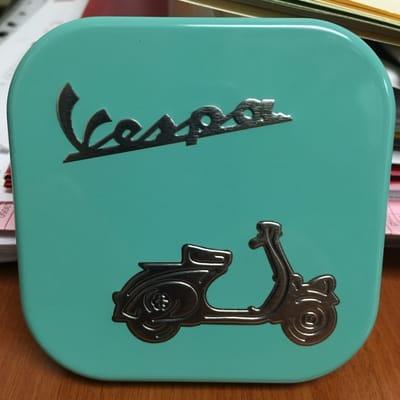 Awesome #vespa tin