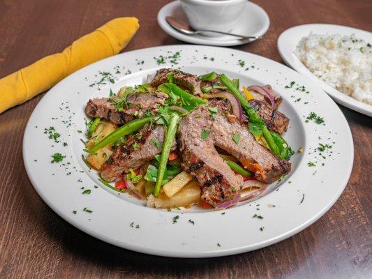 Lomo saltado