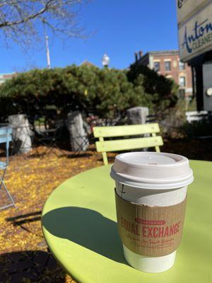 A small chai latte basking in the sun / Oct. 2022