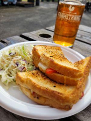 Grownup Grilled Cheese + La Raza Mexican Lager = perfect combo