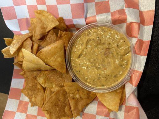 Spicy beef queso