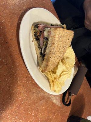 Quarter Muffaletta