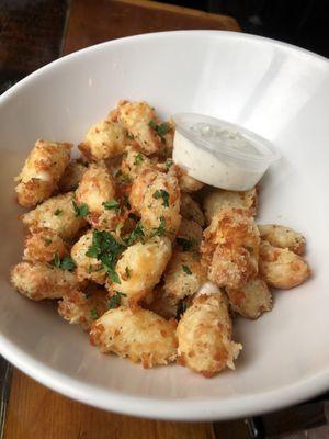 Cheese curds with homemade ranch