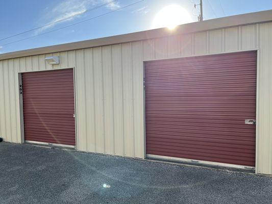 Big or small, we store it all! Choose the storage unit size you need to fit your belongs and your budget. Reserve your unit online today!