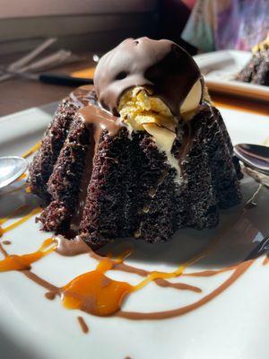 Molten lava cake