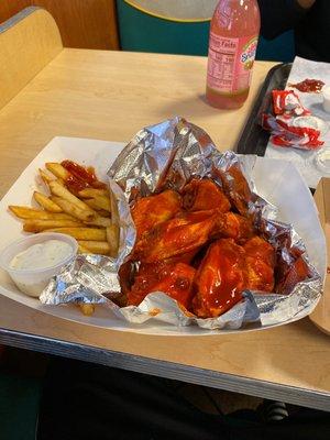 10 pc wings 7.99