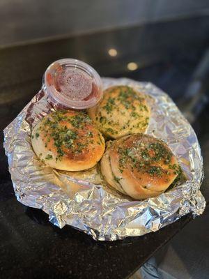 Garlic knots