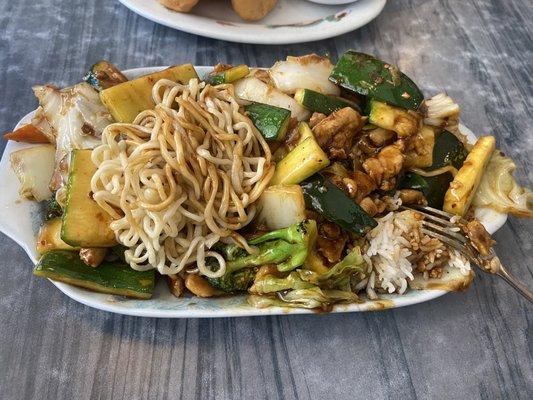 Chicken Chop Suey No Onions, Spicy, with Steamed Rice and Noodles