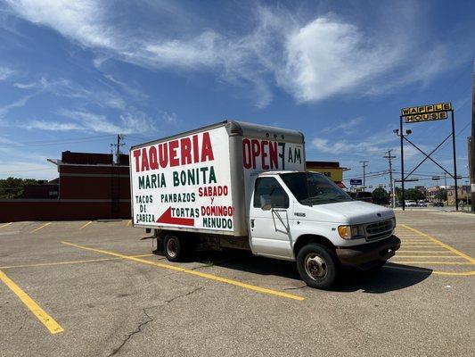 Truck outside of Taqueria María Bonita