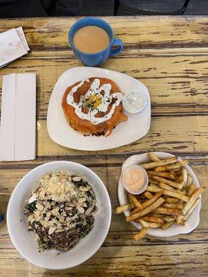 Zaatar fries, quinoa bowl and focaccia with salmon. Perfect breakfast