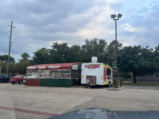 Pic of the food truck