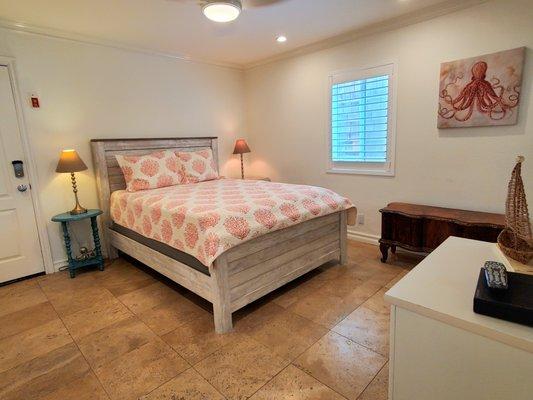 Super cute and clean bedroom