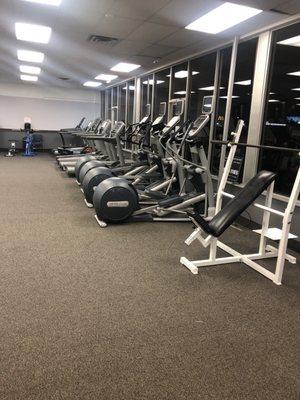 Great selection of free weights , circuit machines, and cardio machines