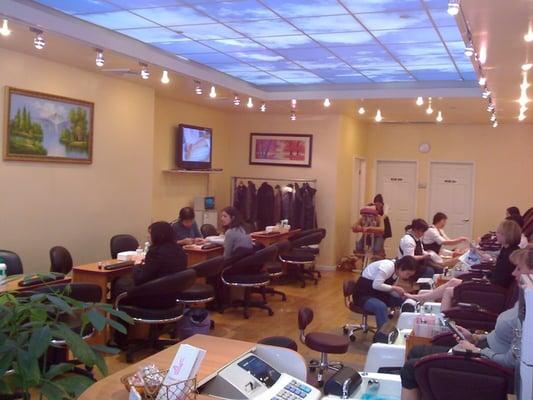 Elegante Nails, 125 Chambers St.