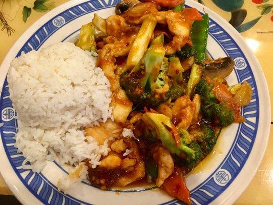 Hunan Chicken for lunch. It was bland with lots of sauce.