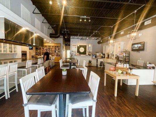 The Mesa kitchen is on the left and the shopping on the right with the tea counter in the back.