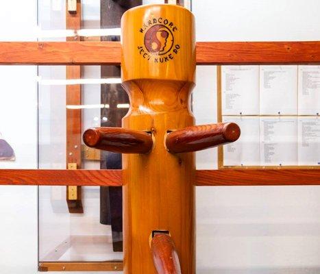 Learn Wing Chun Wooden Dummy for self-defense in our JKD group classes @ Tandez Academy.